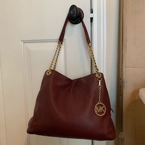 Michael Kors Jet Set Shoulder Tote.